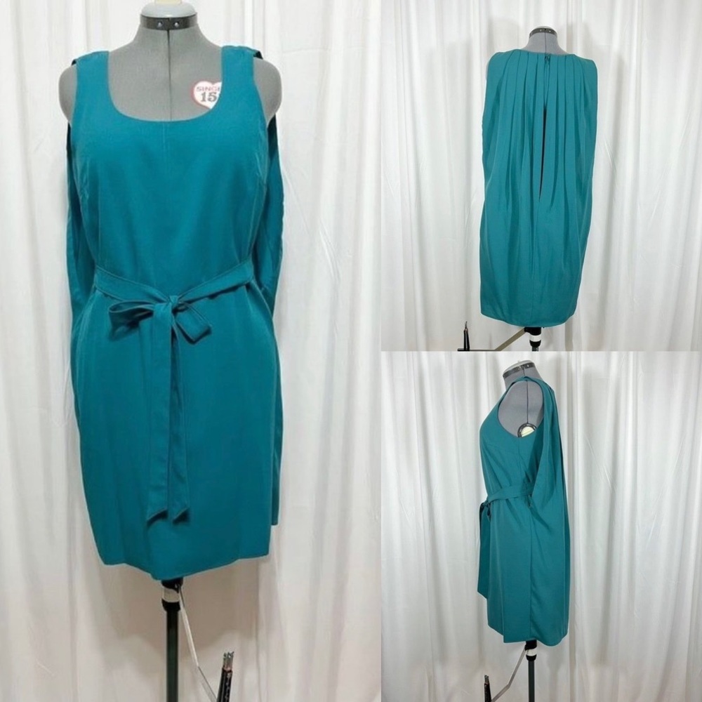 Vince Camuto NWOT Sz 12 Teal  Lined Sleeveless Belted Back Pleated Overlay Dress